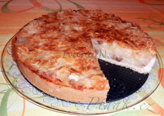 1. obrázek Medový koláč s jablky 