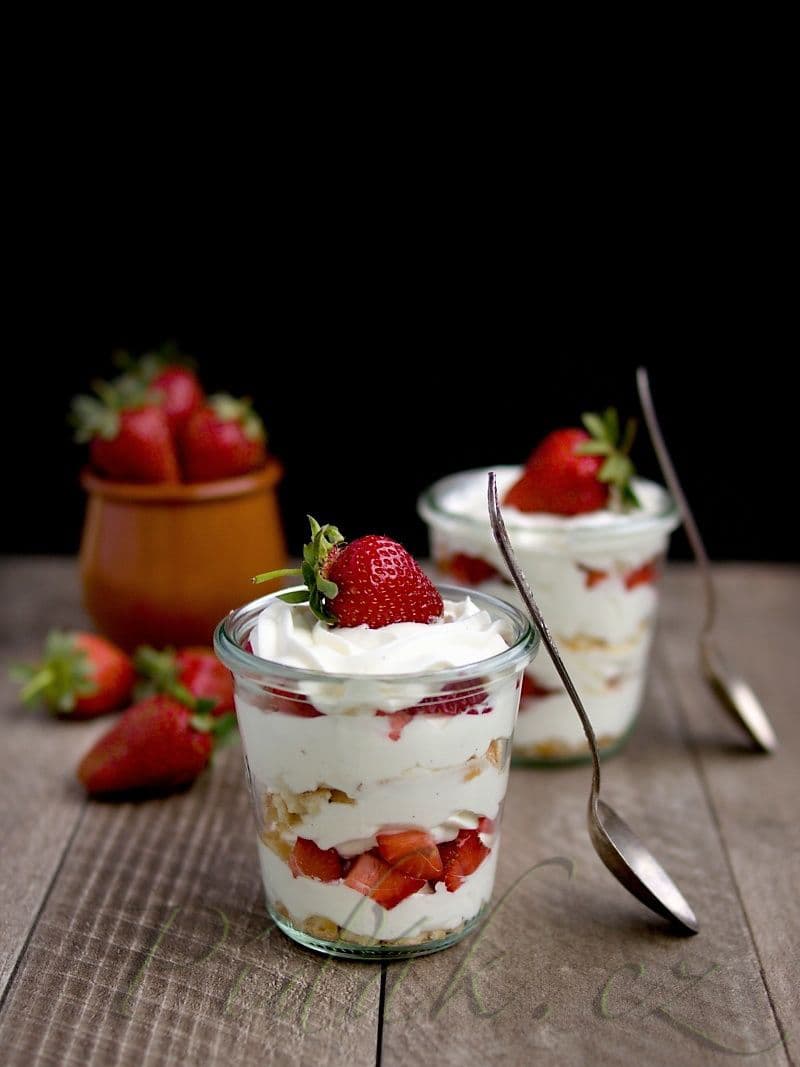 1. obrázek Ovocné poháry se smetanovo-tvarohovým krémem