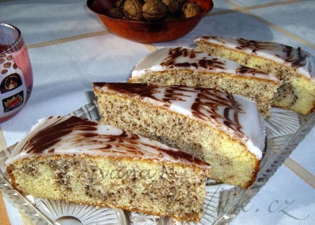 1. obrázek Šlehačková bábovka s citronovou polevou