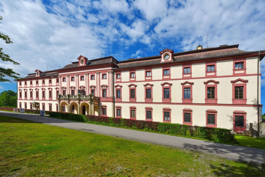 1. obrázek NZM Ohrada – lovecko-lesnické muzeum u hlubocké zoo