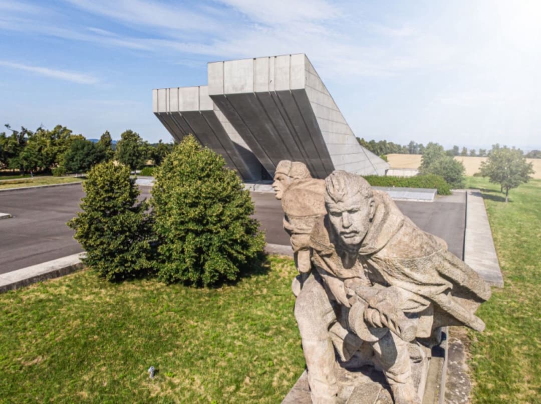 1. obrázek Národní památník II. světové války v Hrabyni