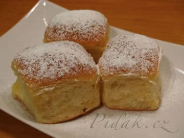 Buchty s tvarohem a povidly