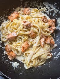 2. obrázek Tagliatelle s lososem, smetanou a koprem