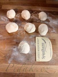 5. obrázek Domácí kynutý naan – vláčné indické placky