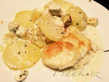 3. obrázek Zapečené mléčné brambory s bylinkovým tofu a konopným semínkem
