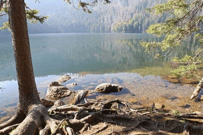 Černé a Čertovo jezero – ledovcová jezera na evropském rozvodí