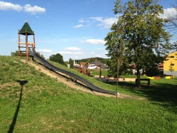 3. obrázek Fitpark a dětské hřiště- U lipové aleje- Praha 