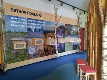 2. obrázek Dům přírody Brd – lovecký zámeček Tři Trubky