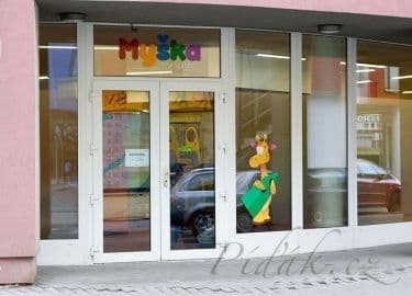 8. obrázek Myška- hříště bez bot- Písek