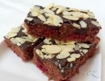 Obrázek Jemné řezy s višněmi a čokoládou