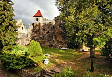 Hrad a zámek Klenová