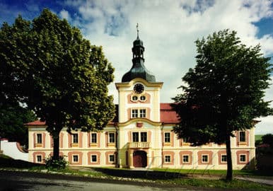2. obrázek Státní zámek Nebílovy