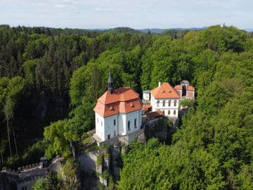 2. obrázek Hrad Valdštejn