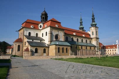 Velehrad - bazilika a podzemí