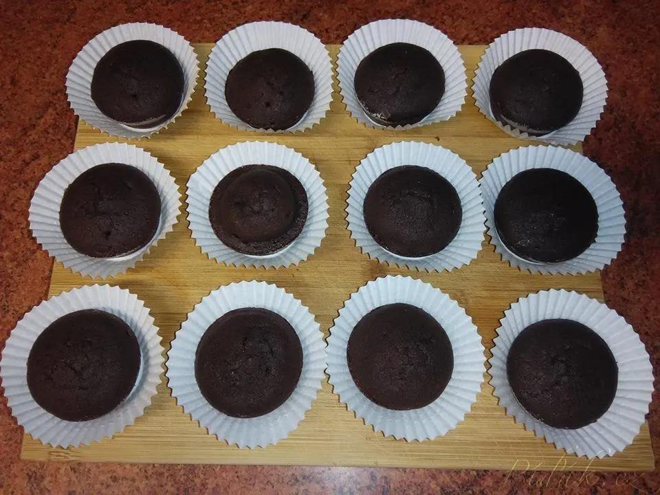 1. obrázek Čokoládové vláčné muffinky