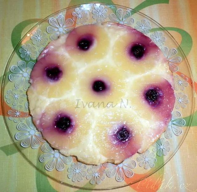 1. obrázek Ananasový koláč s višněmi