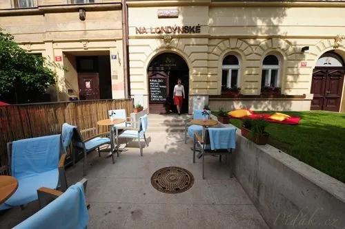 1. obrázek Barevná kavárna na Londýnské - Praha