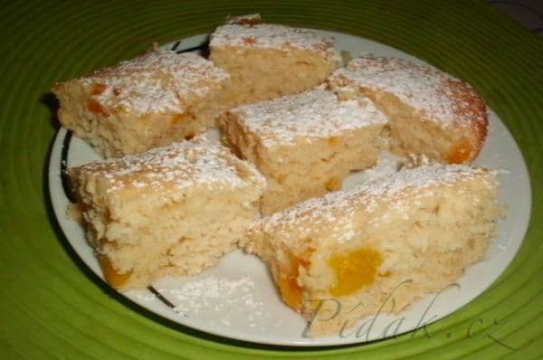 1. obrázek Kompotová buchta na plech 1. obrázek Kompotová buchta na plech