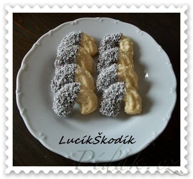 1. obrázek Kokosové rohlíčky strojkové 1. obrázek Kokosové rohlíčky strojkové