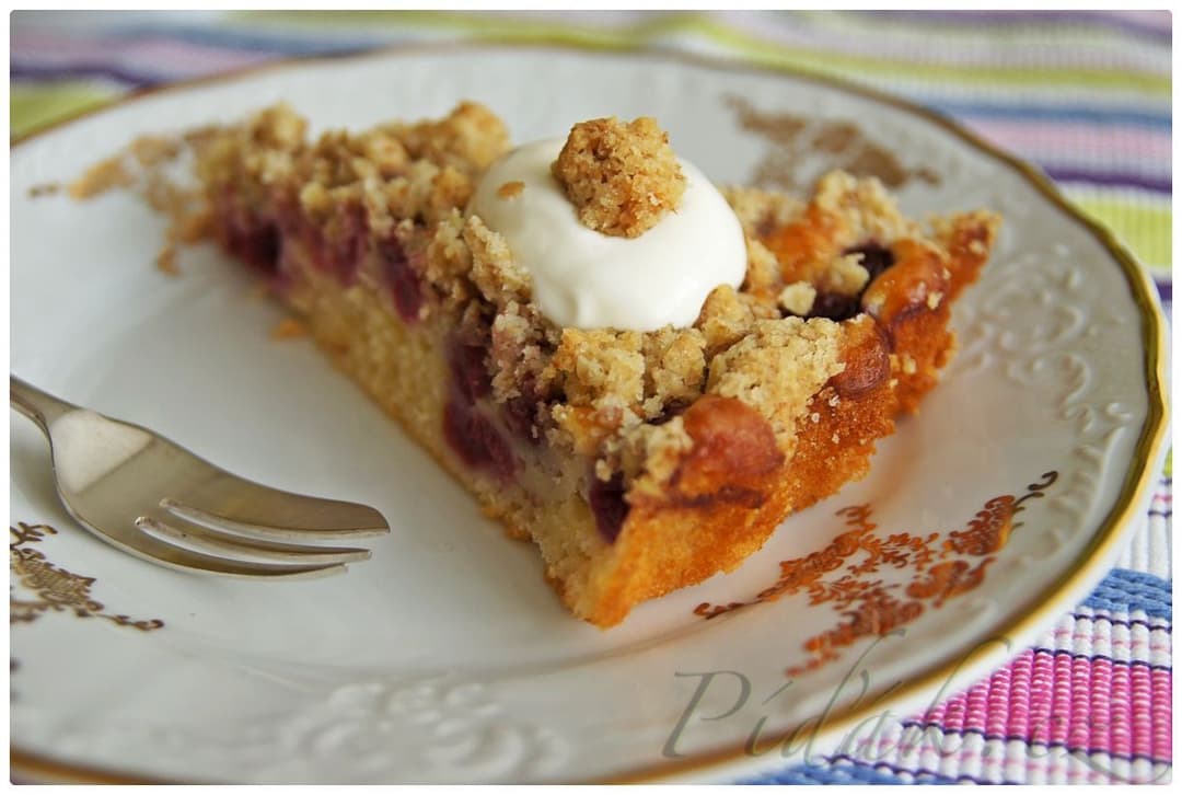 1. obrázek Ovocný koláč z jogurtového těsta 1. obrázek Ovocný koláč z jogurtového těsta