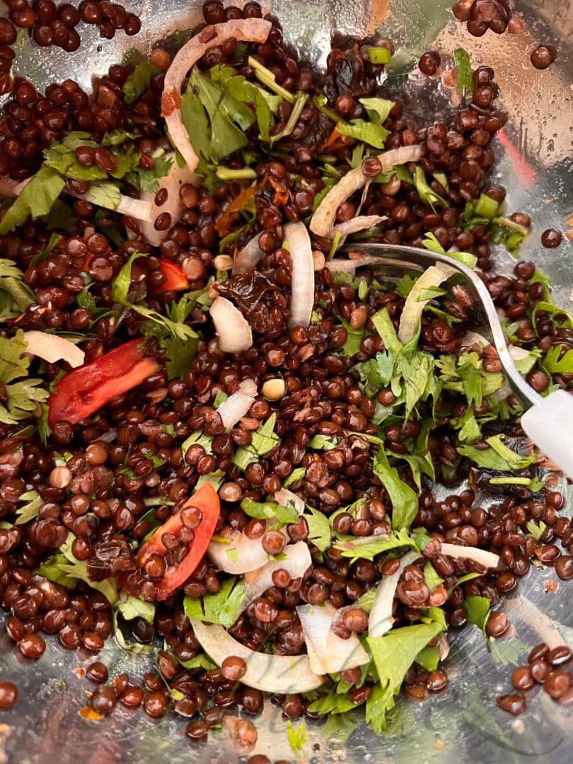 1. obrázek Čočkový salát se sušenými rajčaty 1. obrázek Čočkový salát se sušenými rajčaty