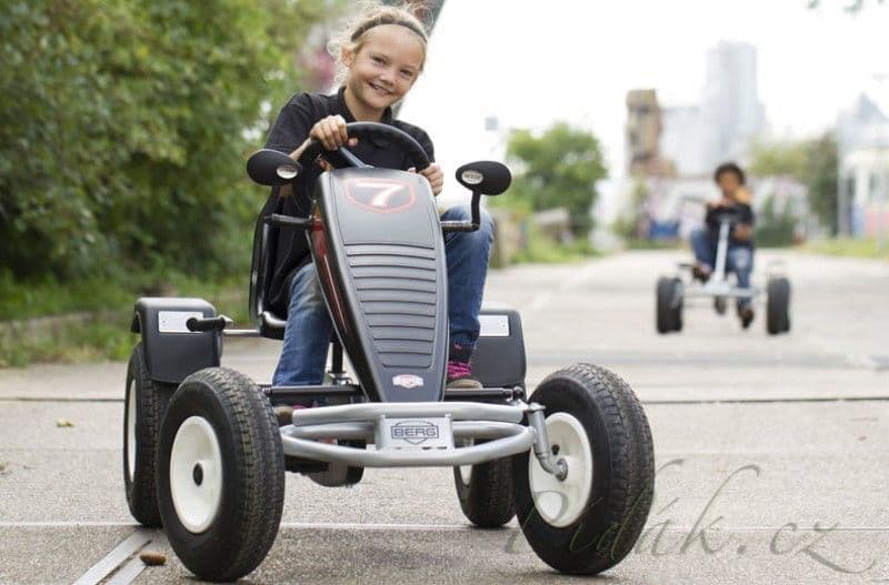 1. obrázek Šlapací káry- Praha Stromovka 1. obrázek Šlapací káry- Praha Stromovka