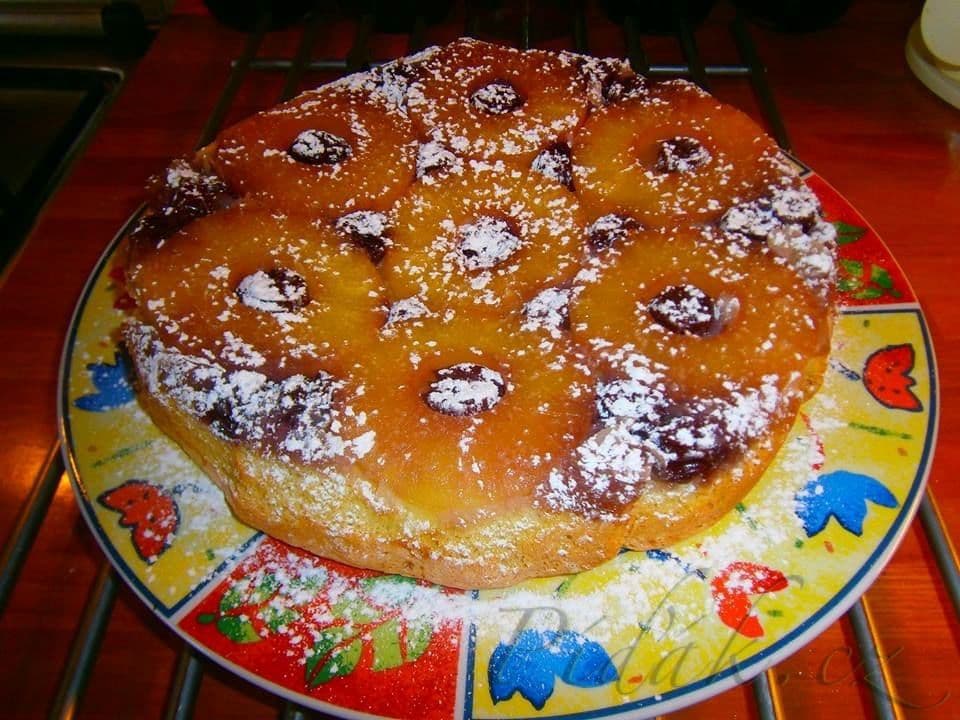 1. obrázek Obrácený koláč s ananasem a višněmi 1. obrázek Obrácený koláč s ananasem a višněmi