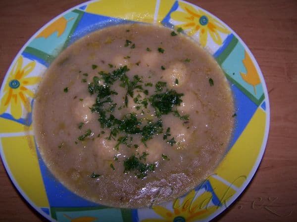 1. obrázek Pórková polévka s knedlíčky 1. obrázek Pórková polévka s knedlíčky