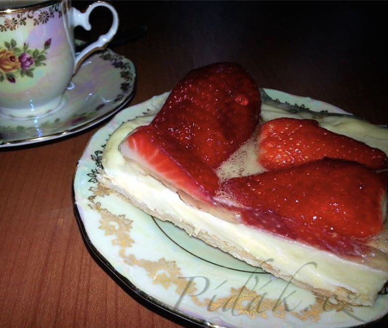 1. obrázek Jahodový krémový koláč 1. obrázek Jahodový krémový koláč