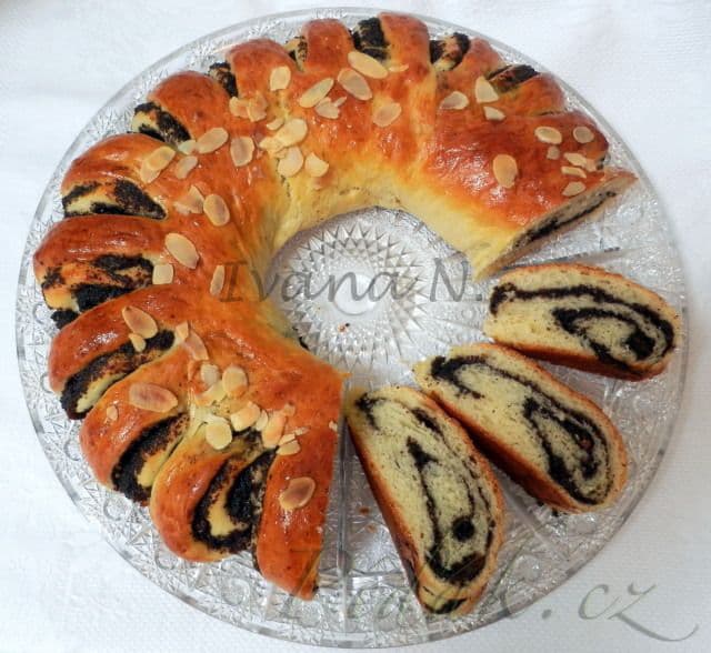 1. obrázek Recept - Makový věnec 1. obrázek Recept - Makový věnec