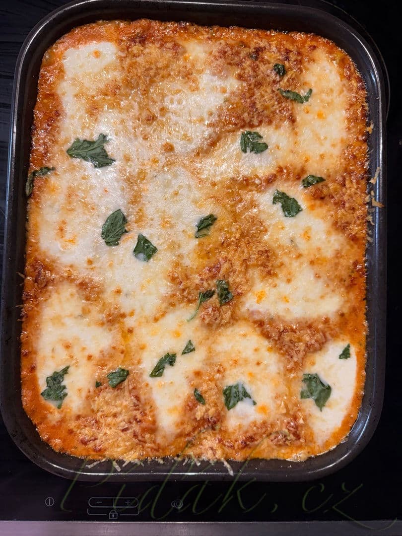 1. obrázek Zapečené rajčatové noky se slaninou a mozzarellou 1. obrázek Zapečené rajčatové noky se slaninou a mozzarellou