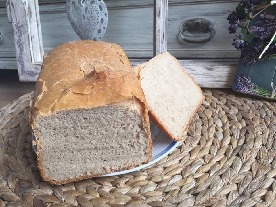 1. obrázek Kváskový chléb pečený v pekárně by Romča 1. obrázek Kváskový chléb pečený v pekárně by Romča