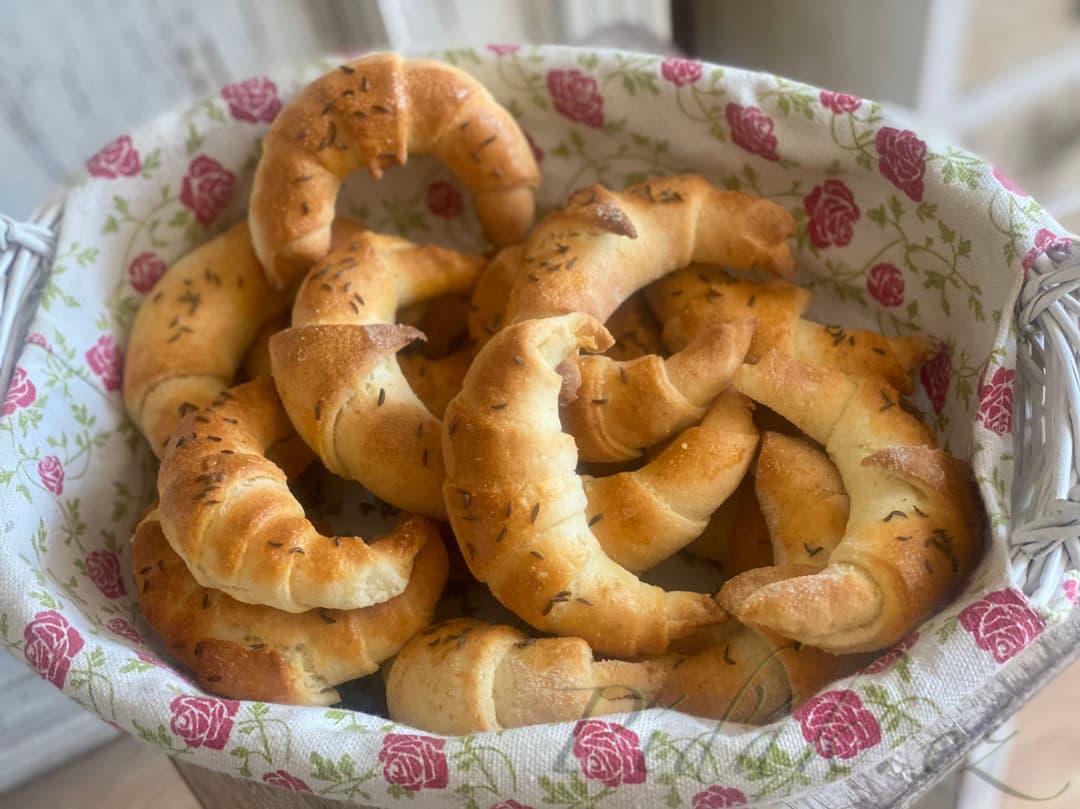 1. obrázek Tvarohové rohlíky s práškem do pečiva by Romča 1. obrázek Tvarohové rohlíky s práškem do pečiva by Romča