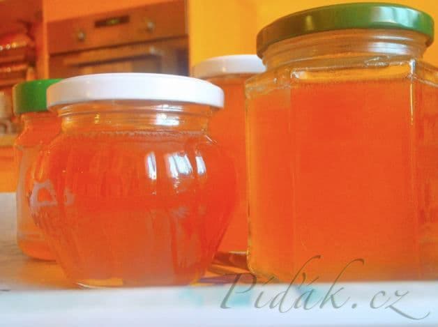 1. obrázek Med z květů sedmikrásky- chudobky 1. obrázek Med z květů sedmikrásky- chudobky