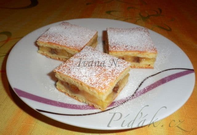 1. obrázek Jablkové řezy z tvarohového těsta 1. obrázek Jablkové řezy z tvarohového těsta