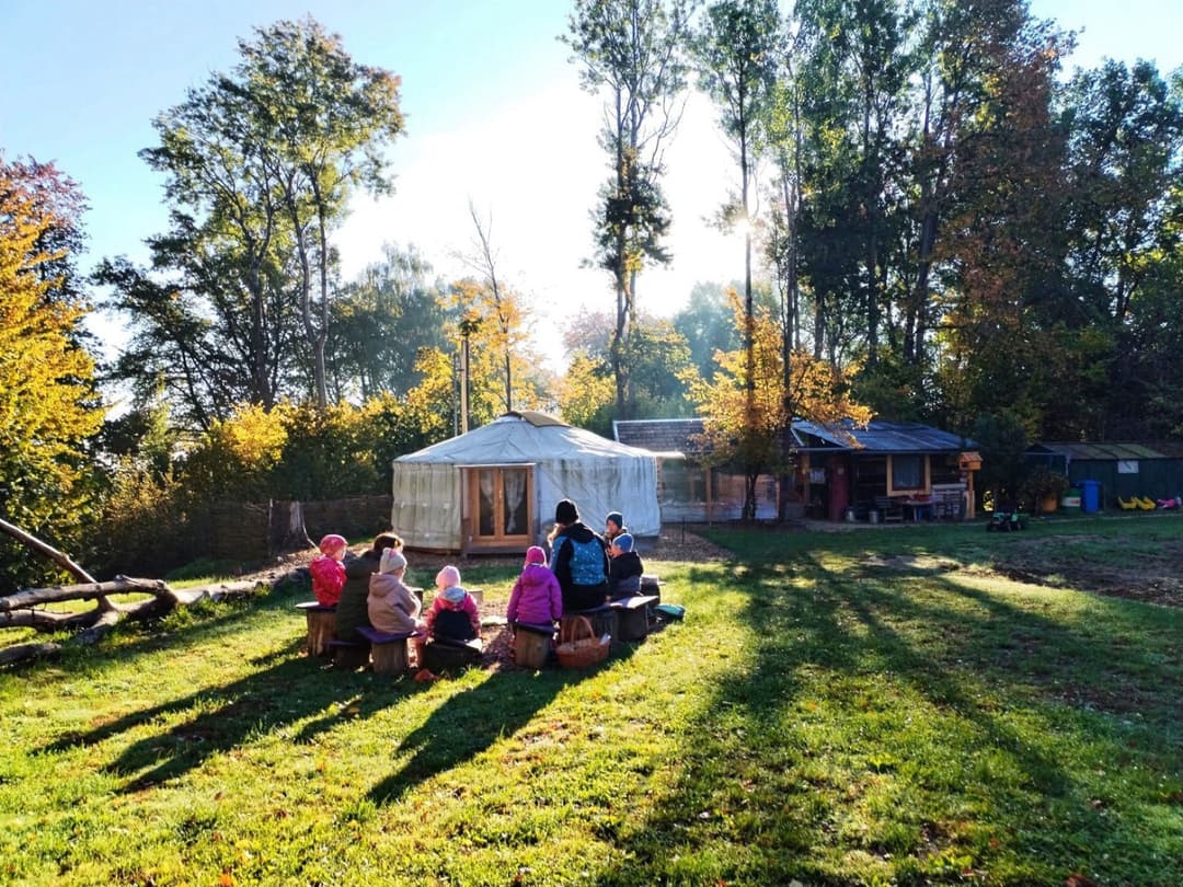 1. obrázek Lesní klub Houbička 1. obrázek Lesní klub Houbička
