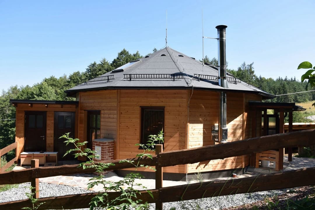 1. obrázek Lesní mateřská škola Remízek, z.s. 1. obrázek Lesní mateřská škola Remízek, z.s.