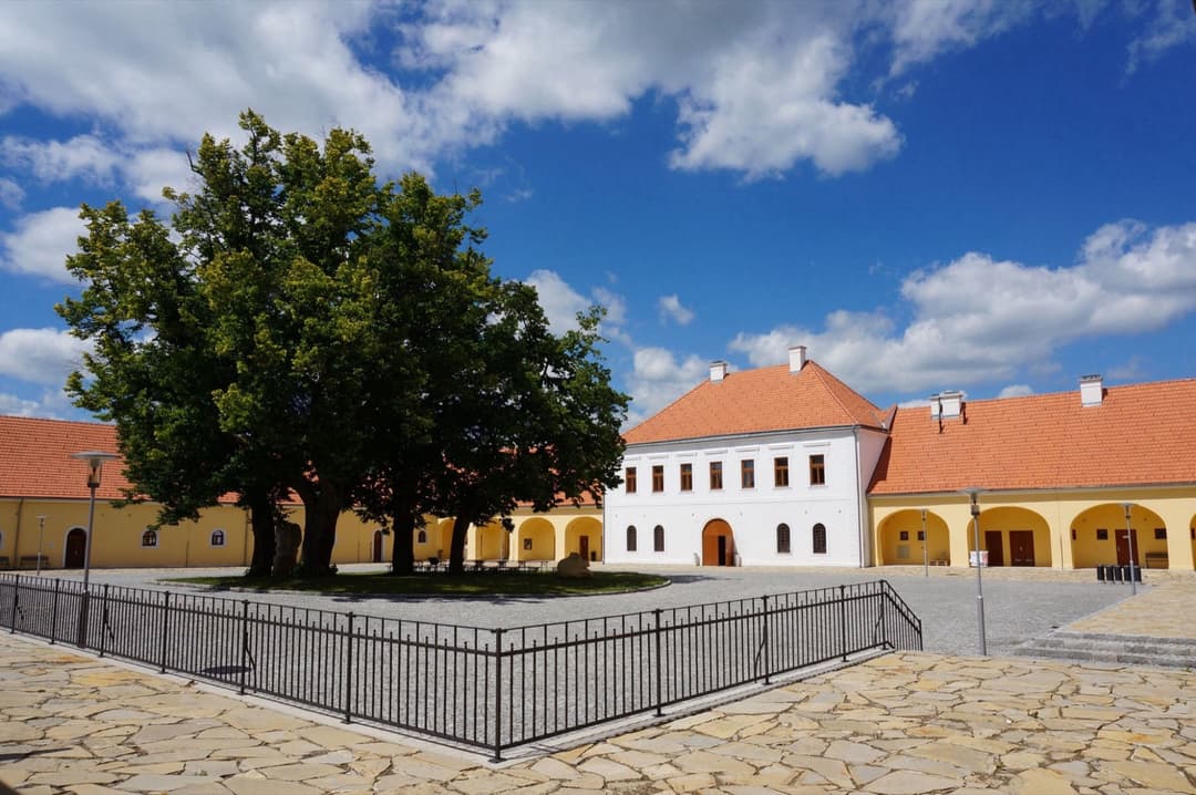 1. obrázek Slavnosti brambor na Edenu 19.-20.9.2026 - Bystřice nad Pernštejnem 1. obrázek Slavnosti brambor na Edenu 19.-20.9.2026 - Bystřice nad Pernštejnem