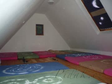 4. obrázek Lesní klub Tři údolí - Lesní školka - Praha 4. obrázek Lesní klub Tři údolí - Lesní školka - Praha