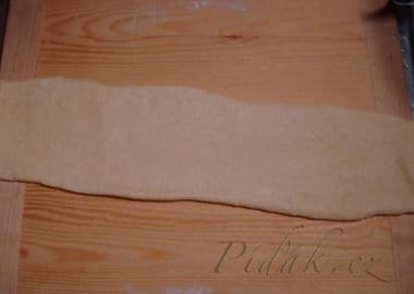 4. obrázek Rychlé kynuté (nejen) kokosové věnečky 4. obrázek Rychlé kynuté (nejen) kokosové věnečky