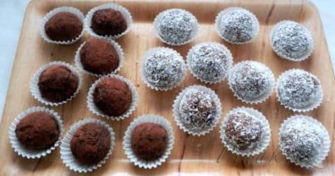 2. obrázek Recept - Medové kostky v kokosu 2. obrázek Recept - Medové kostky v kokosu