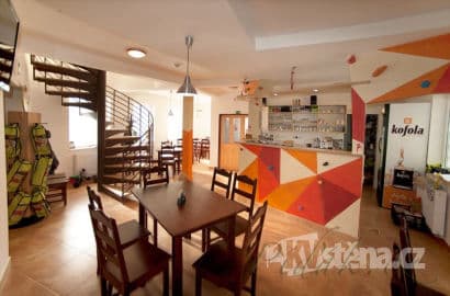 8. obrázek Lezecká stěna- KVstěna- Dvory 8. obrázek Lezecká stěna- KVstěna- Dvory