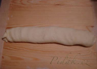 3. obrázek Rychlé kynuté (nejen) kokosové věnečky 3. obrázek Rychlé kynuté (nejen) kokosové věnečky