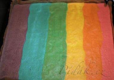 4. obrázek Rainbow kokosová roláda 4. obrázek Rainbow kokosová roláda