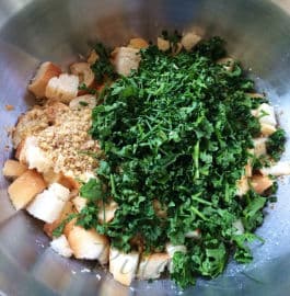 2. obrázek Kuře s ořechovou nádivkou 2. obrázek Kuře s ořechovou nádivkou