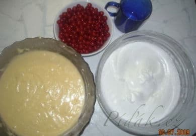 2. obrázek Zasněžená rybízová buchta - báječná a rychlá 2. obrázek Zasněžená rybízová buchta - báječná a rychlá