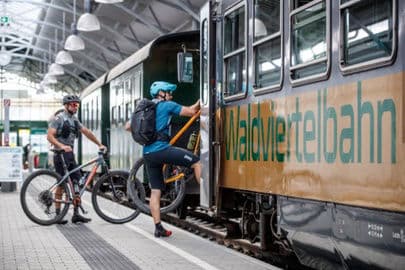5. obrázek Waldviertelbahn – úzkokolejka z Gmündu, Rakousko 5. obrázek Waldviertelbahn – úzkokolejka z Gmündu, Rakousko
