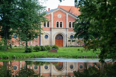 2. obrázek Zámek Pszczyna – Zámecké muzeum a Knížecí stáje, Polsko 2. obrázek Zámek Pszczyna – Zámecké muzeum a Knížecí stáje, Polsko